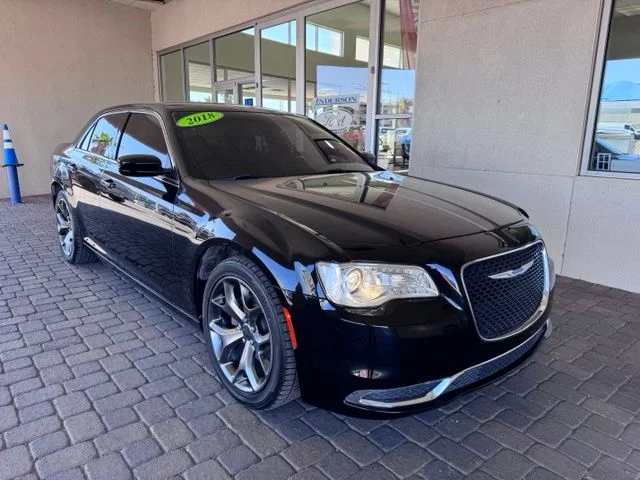 2018 Chrysler 300 Touring - Photo 7