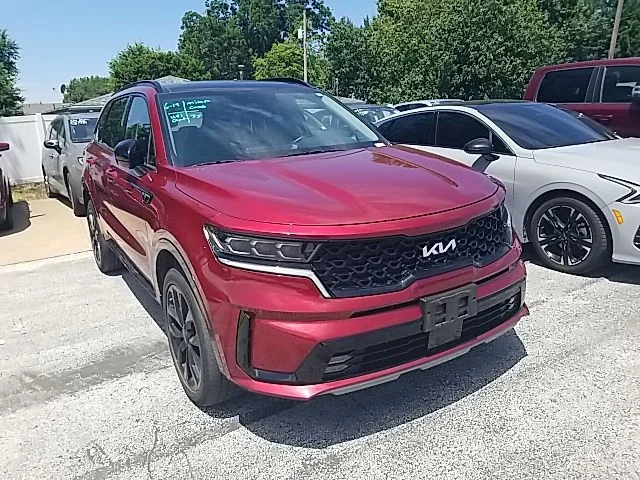 Used 2023 Red Kia SX image 4