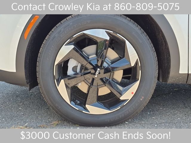 New 2026 Snow White Pearl Kia EX image 9