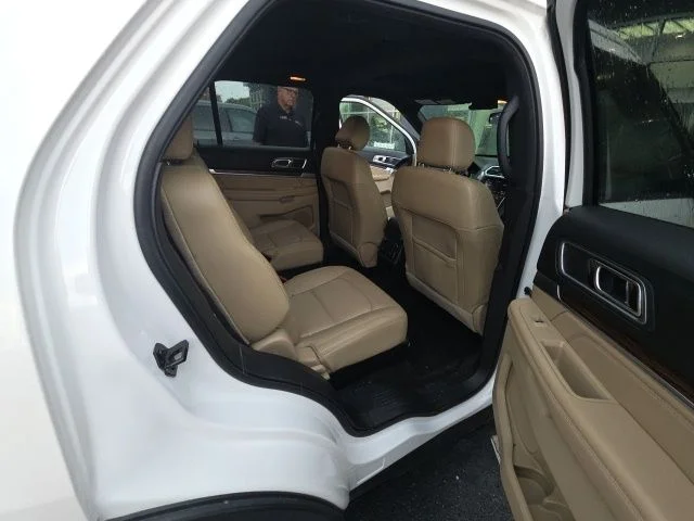 Used 2017 White Ford Limited image 9