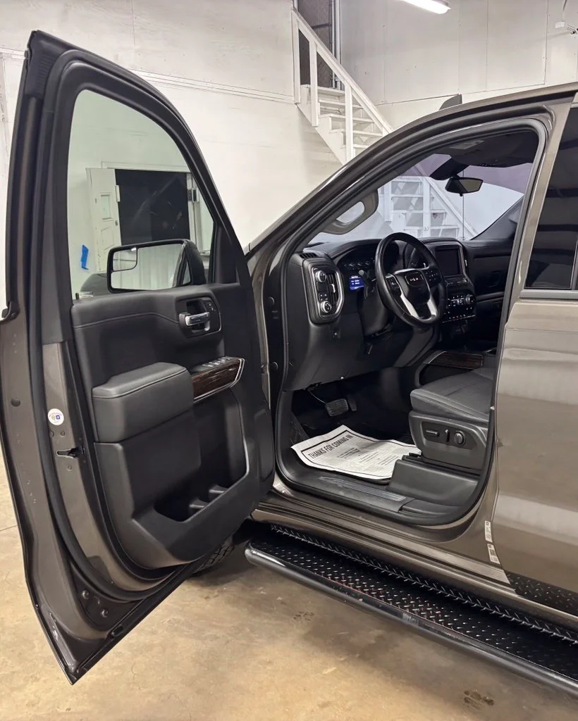 Used 2020  GMC Elevation image 21