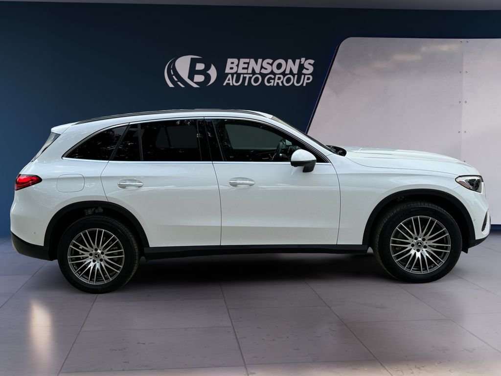 Used 2025  Mercedes-Benz GLC 300 image 6