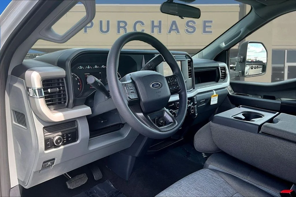 New 2026 Oxford White Ford F-250® XL image 7