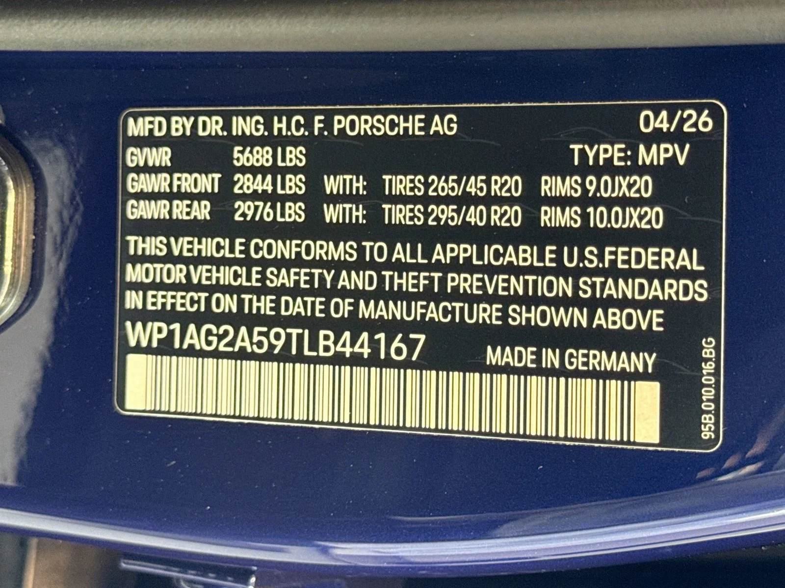 New 2026 Gentian Blue Metallic Porsche S image 27