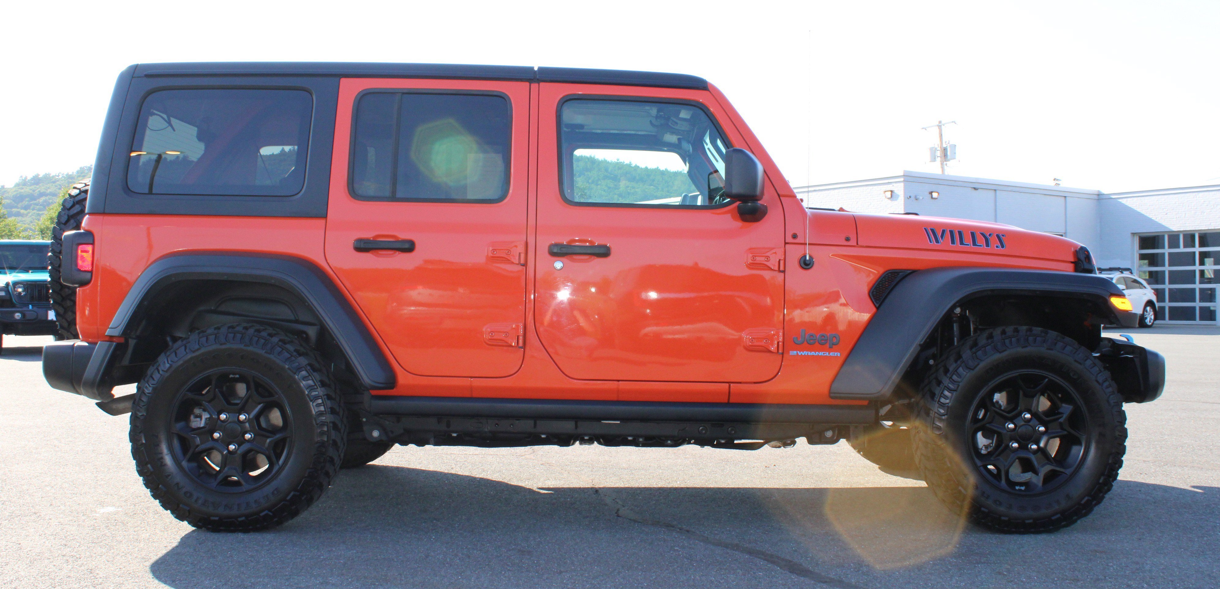 Used 2023 Punkn Metallic Clearcoat Jeep  image 6