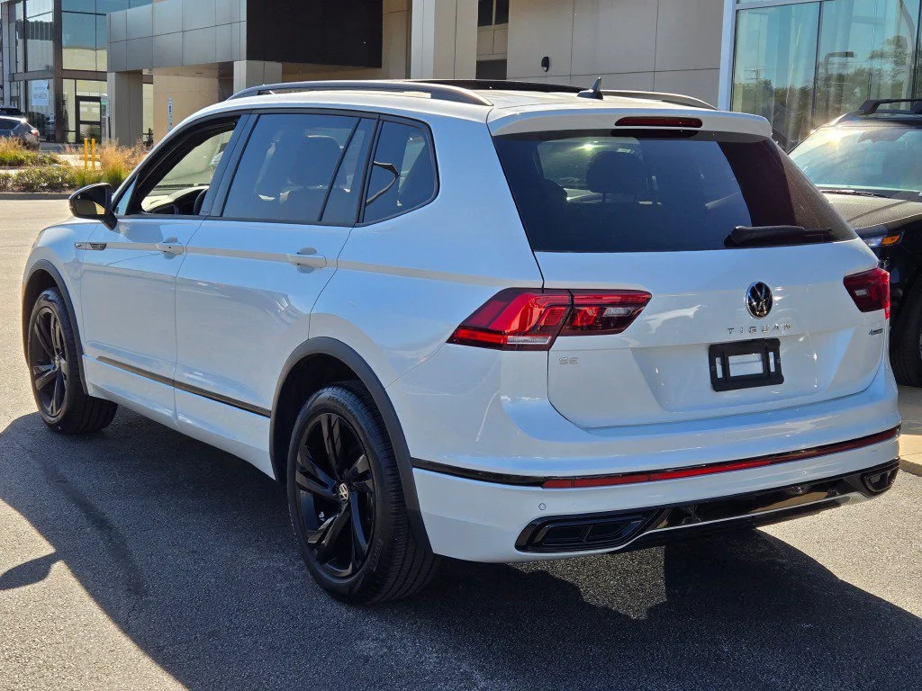 Used 2024 White Volkswagen 2.0T SE R-Line Black image 14