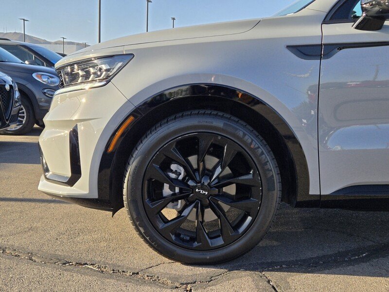 Used 2023 Gray KIA SX FWD image 8