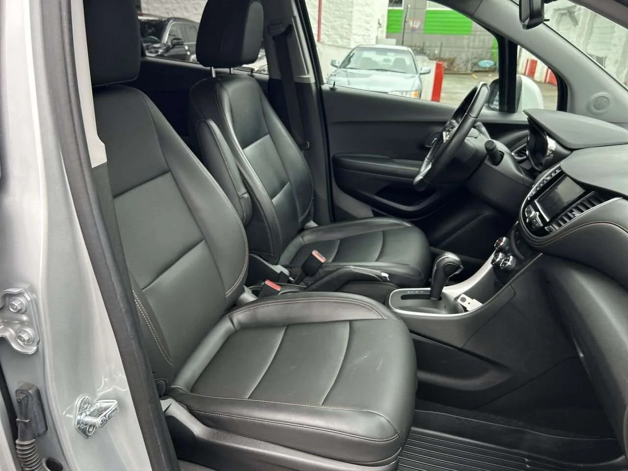Used 2022 Silver Ice Metallic Chevrolet FWD LT Dilawri Certified   Local BC   No Accidents image 30