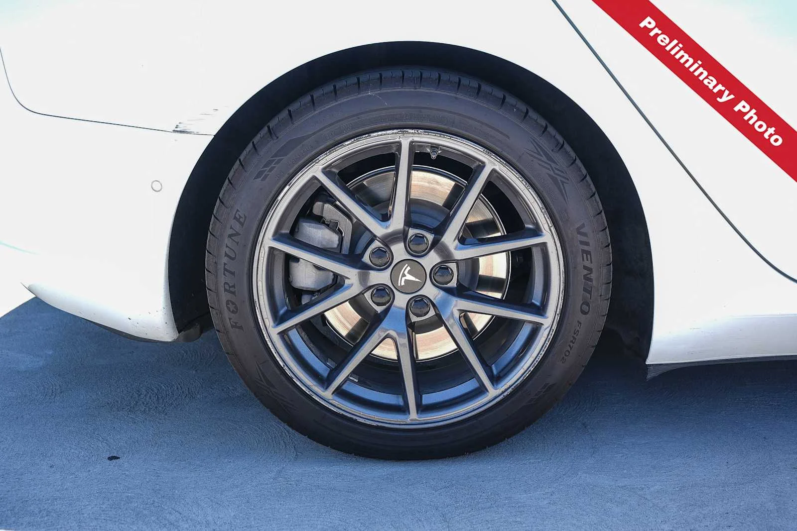 Used 2021 White Tesla Standard Range Plus image 11