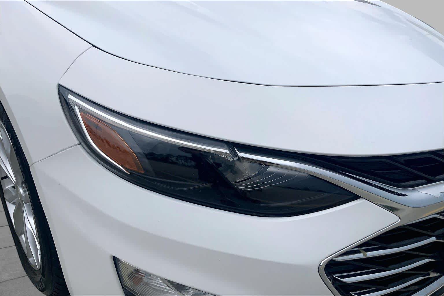 Used 2020 Summit White Chevrolet LT image 27