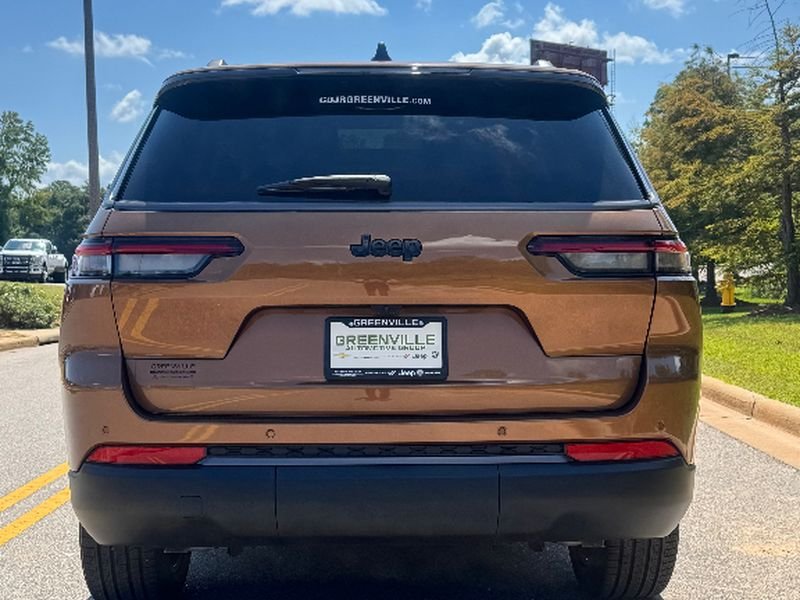 New 2026 Copper Shino Metallic Clear-Coat Exterior Paint Jeep Limited Altitude 4x2 image 4