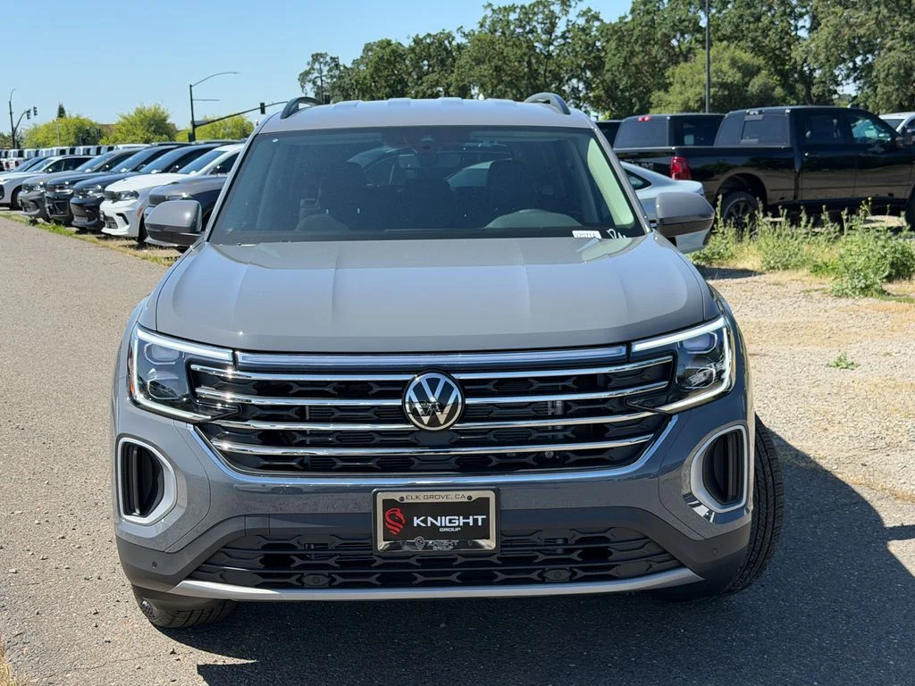 New 2026 Pure Gray Volkswagen 2.0T SE w/Technology image 4