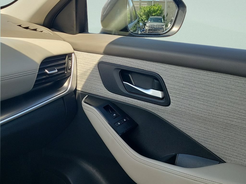 2022 Nissan Rogue SV - Photo 13