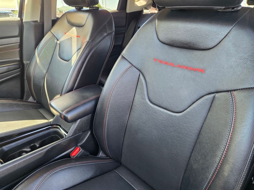 Used 2022 Black Jeep Trailhawk image 15