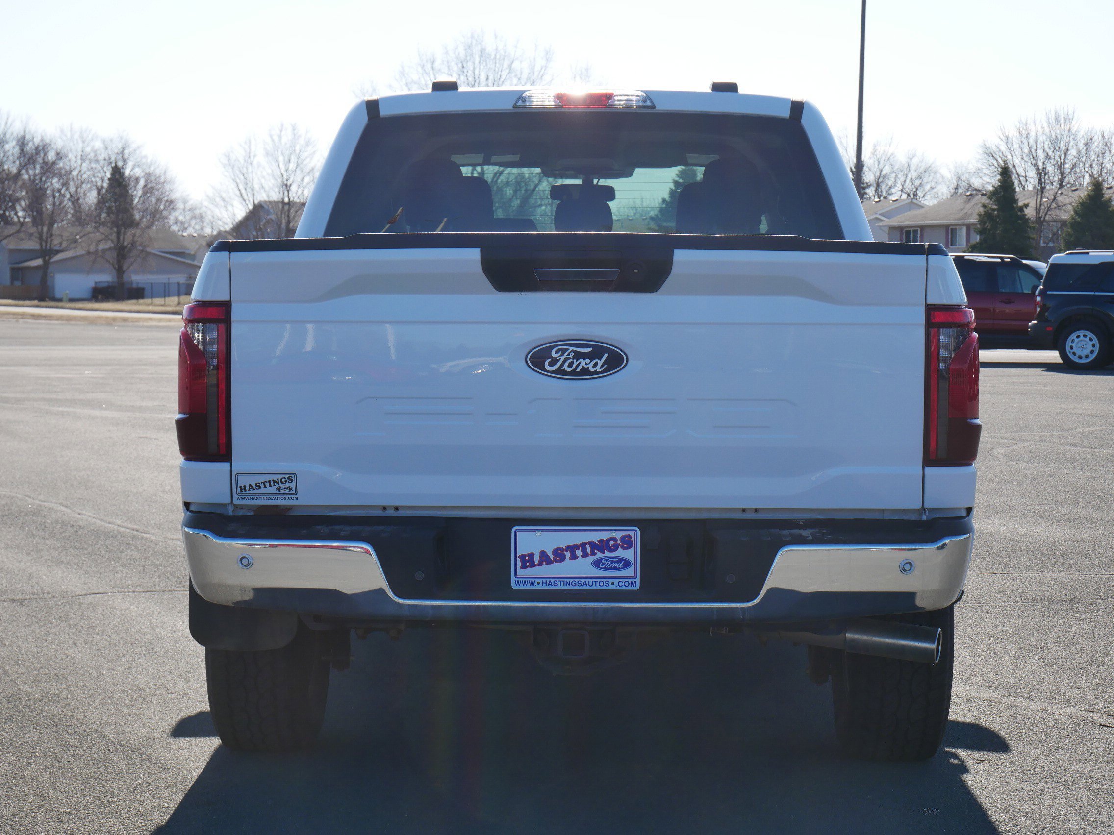Used 2024 Oxford White Ford XLT image 4