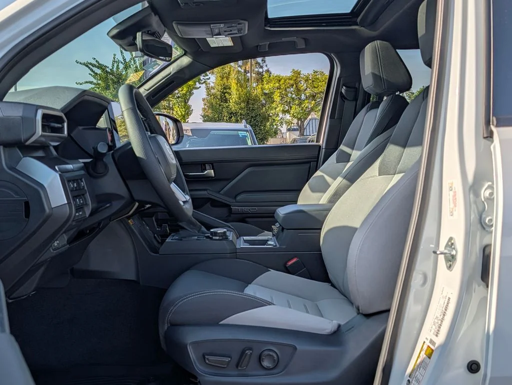 2026 Toyota Tacoma TRD Sport - Photo 10