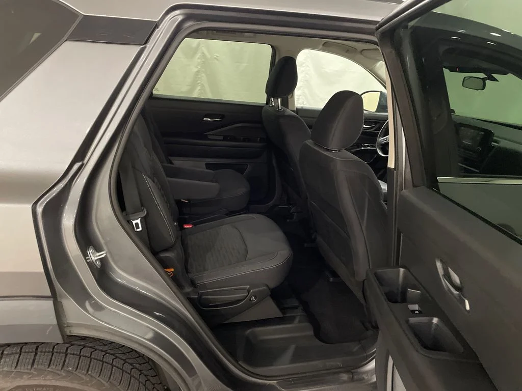Used 2022 Gun Metallic Nissan SV image 27