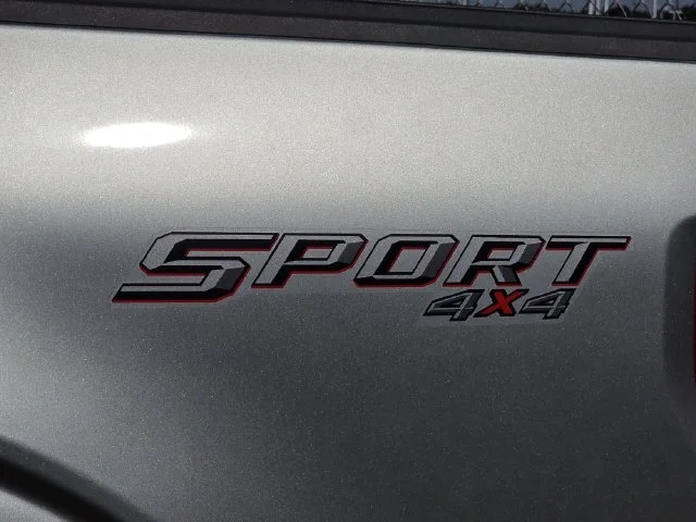Used 2022 Iconic Silver Metallic Ford XLT image 4