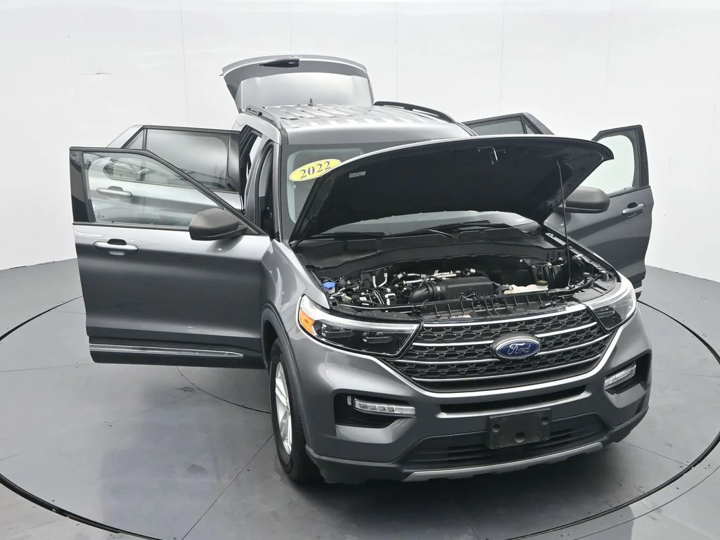 Used 2022 Carbonized Gray Metallic Ford XLT image 40