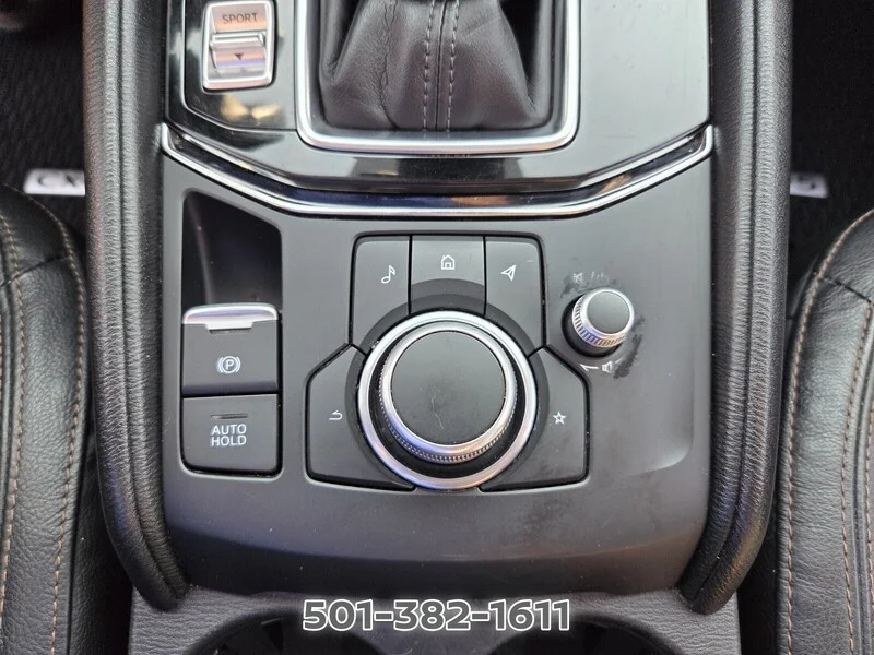 Used 2023 White Metallic MAZDA 2.5 S PREFERRED PACKAGE AWD image 26