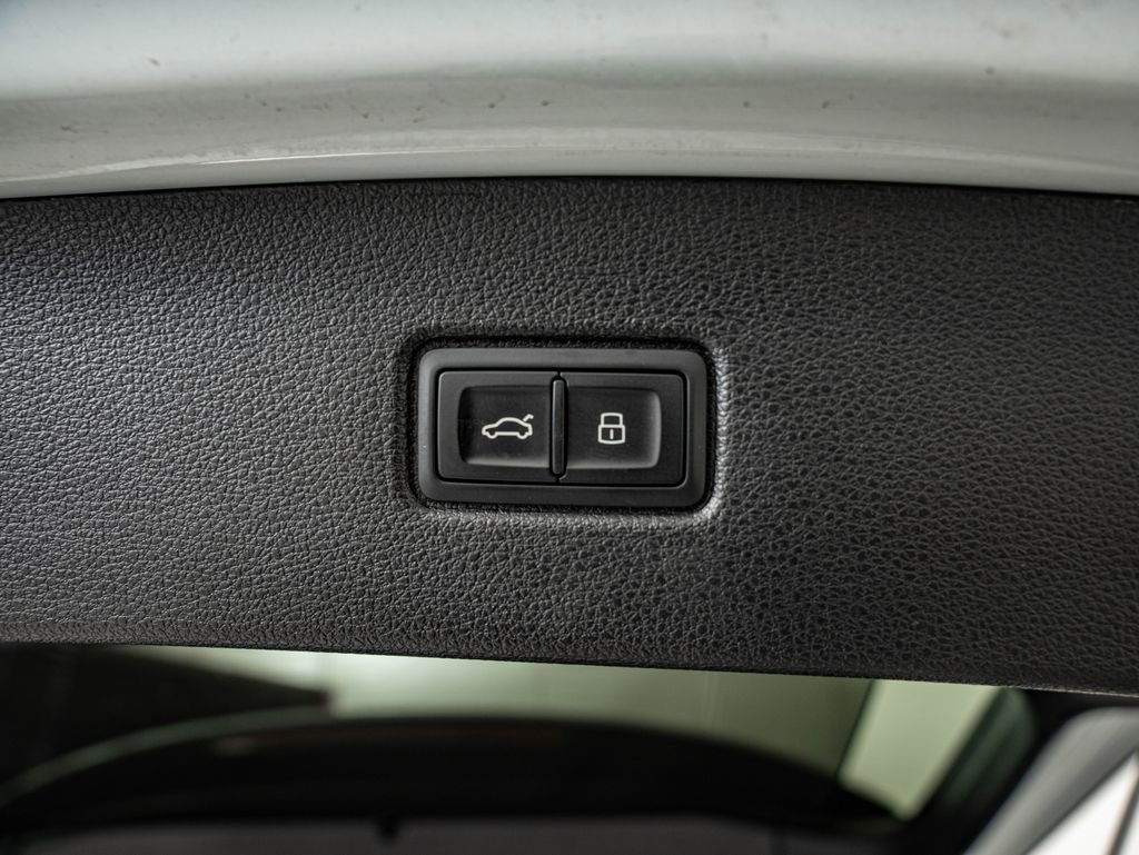 Used 2025 Glacier White Metallic Audi 55 Premium Plus image 39