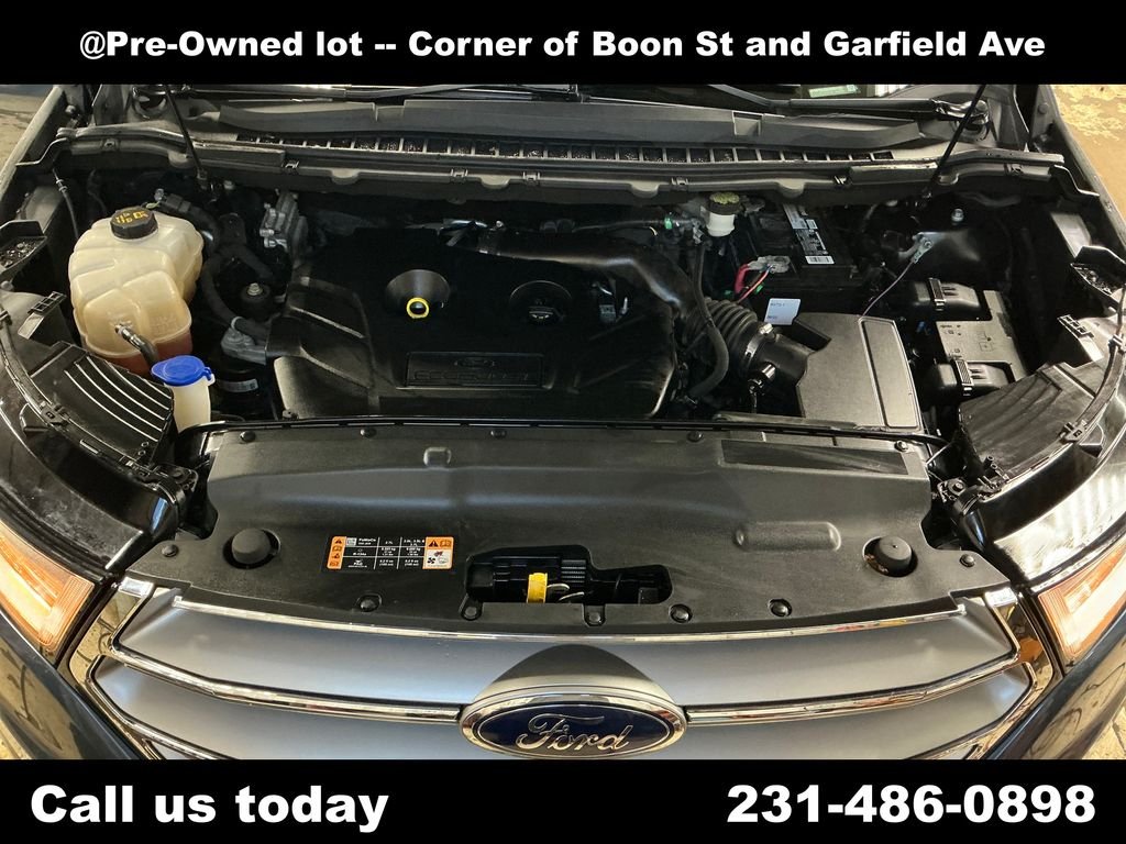 Used 2018 Blue Ford SEL image 10