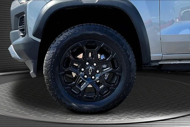 2026 Chevrolet Colorado Trail Boss - Photo 13