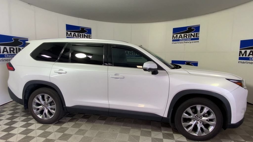 Used 2024 Off-white Toyota Limited image 3
