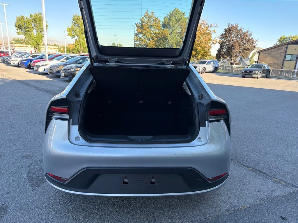 Used 2025 Cutting Edge Toyota LE image 12