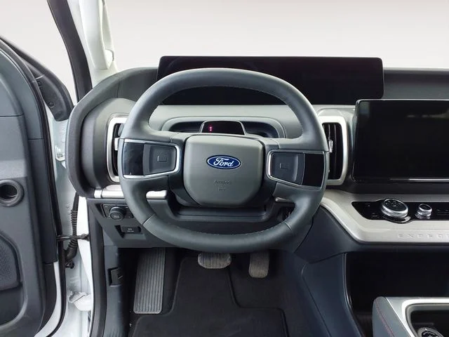 2025 Ford Expedition Active - Photo 12