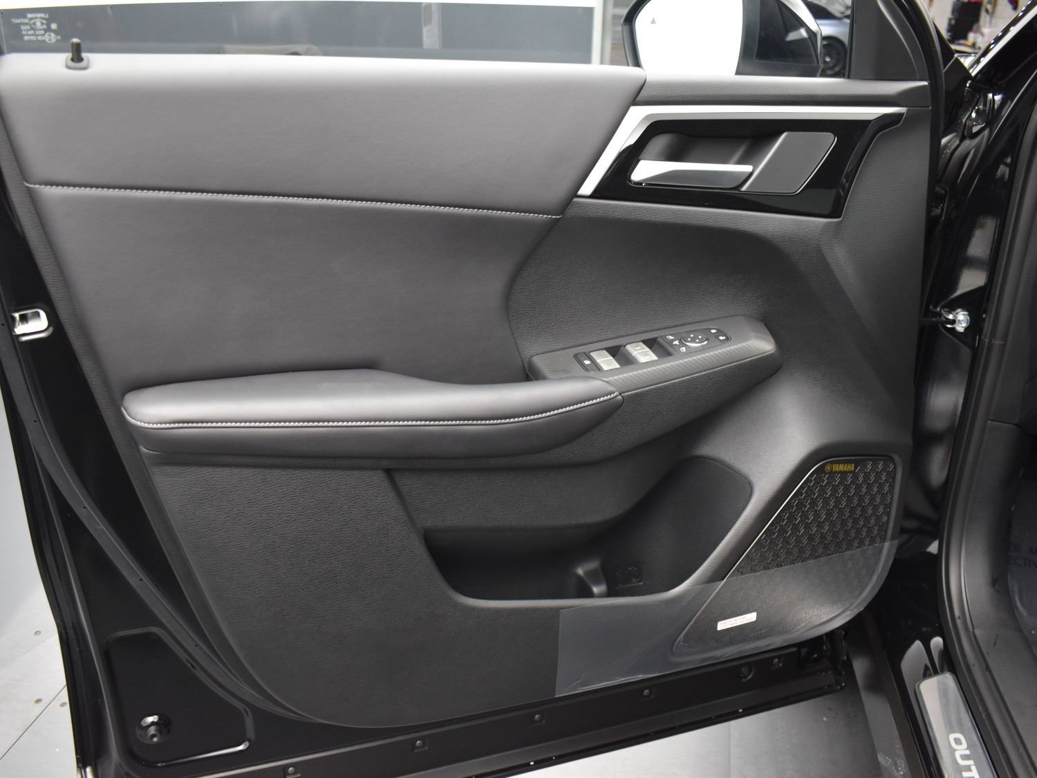 New 2026 Black Diamond Mitsubishi SE 1.5T 2WD image 9