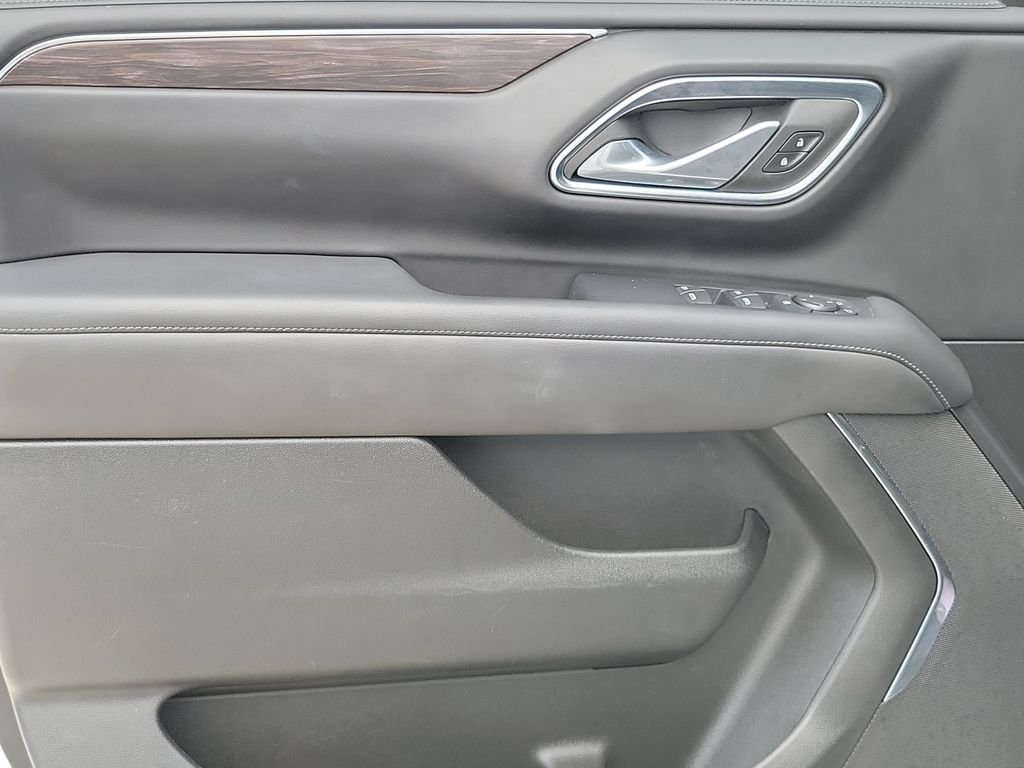 Used 2024 White Chevrolet LS image 18