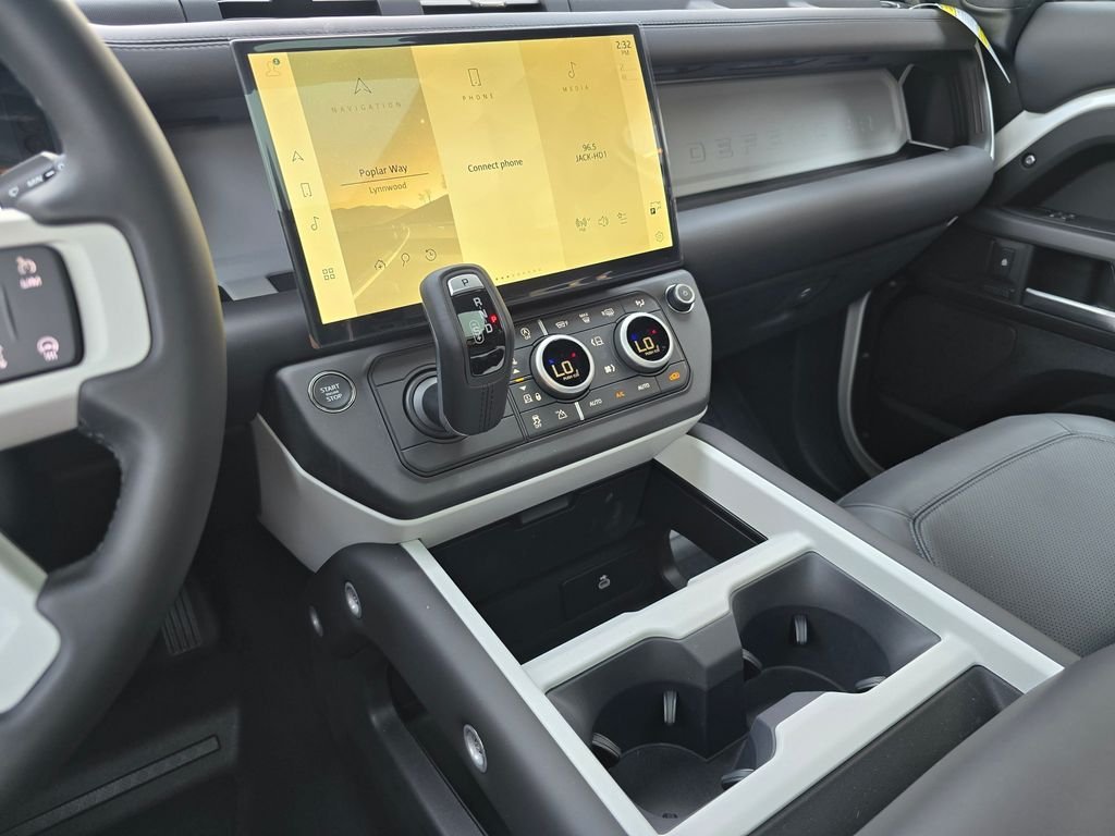 2026 Land Rover Defender X-Dynamic SE - Photo 20