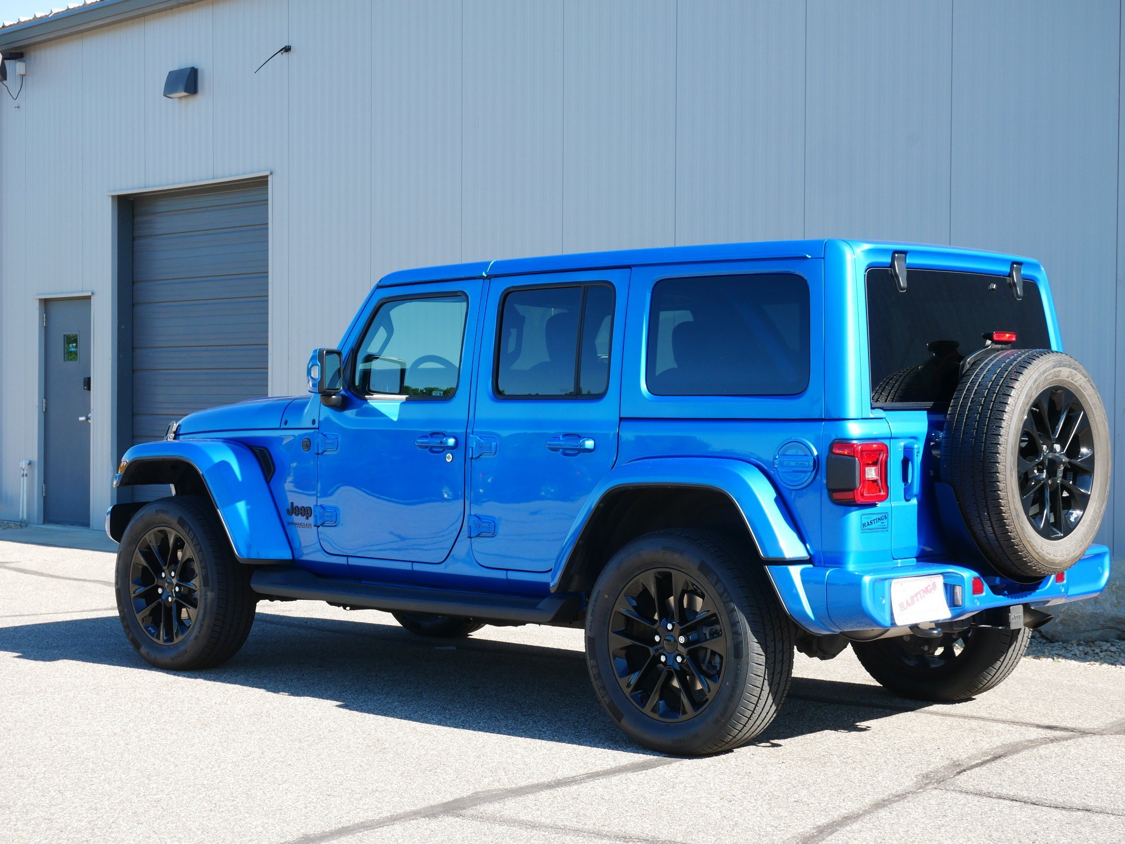 Certified Used 2022 Hydro Blue Pearlcoat Jeep Unlimited High Altitude image 3