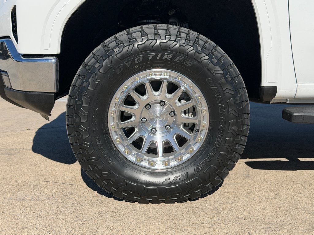 New 2026 Summit White GMC SLT image 9