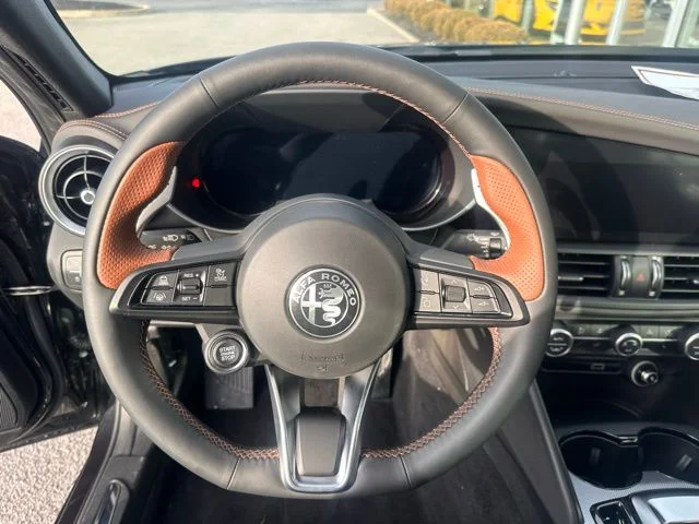2025 Alfa Romeo Giulia Intensa - Photo 14