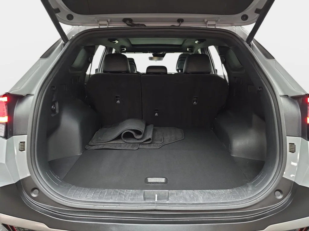 Used 2023 Gray Kia X-Line image 14