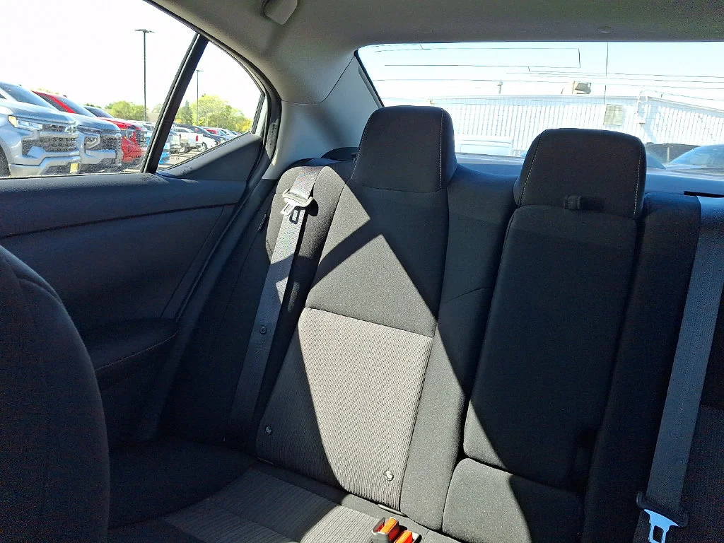 Used 2021 Silver Nissan SV Xtronic CVT image 19