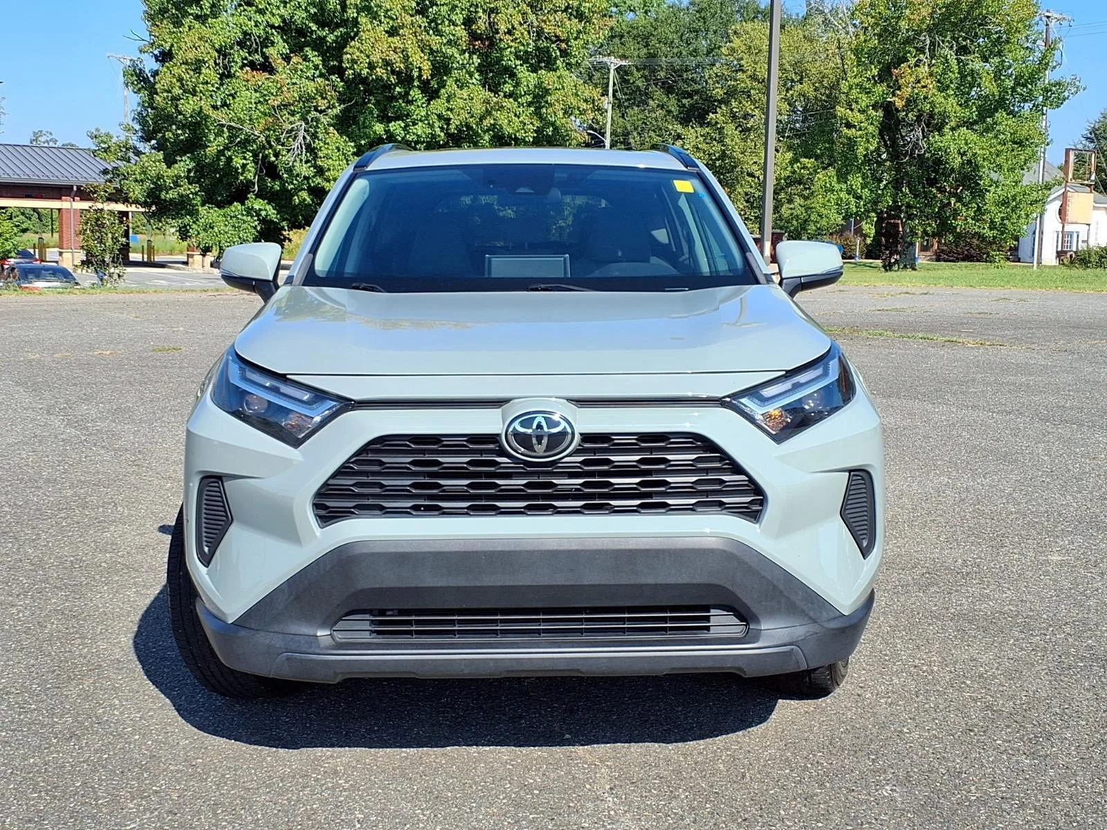 Used 2022 Lunar Rock Toyota XLE image 9
