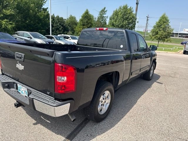 Used 2009 Black Chevrolet LT image 4