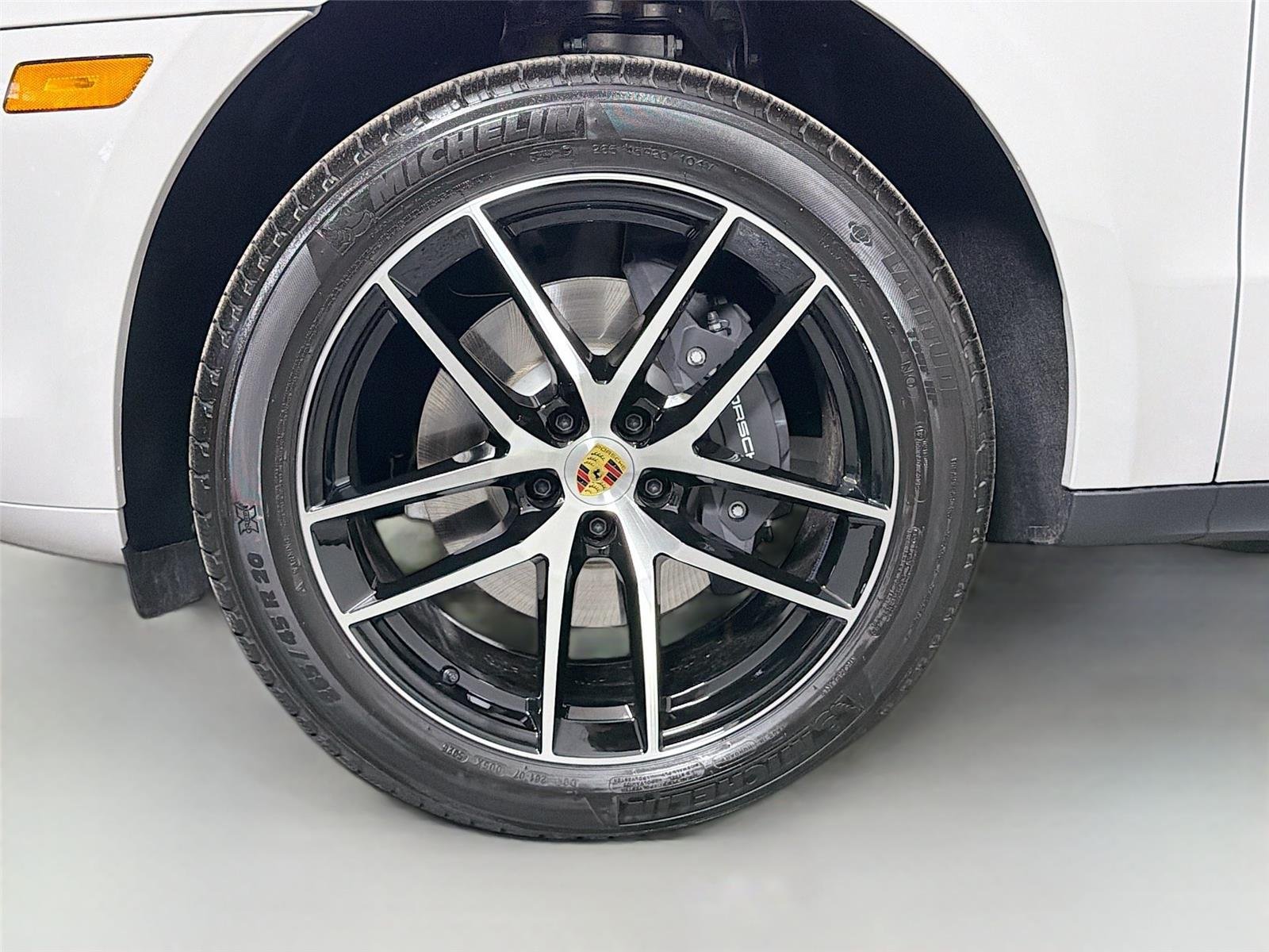Used 2026 Chalk Porsche T image 11