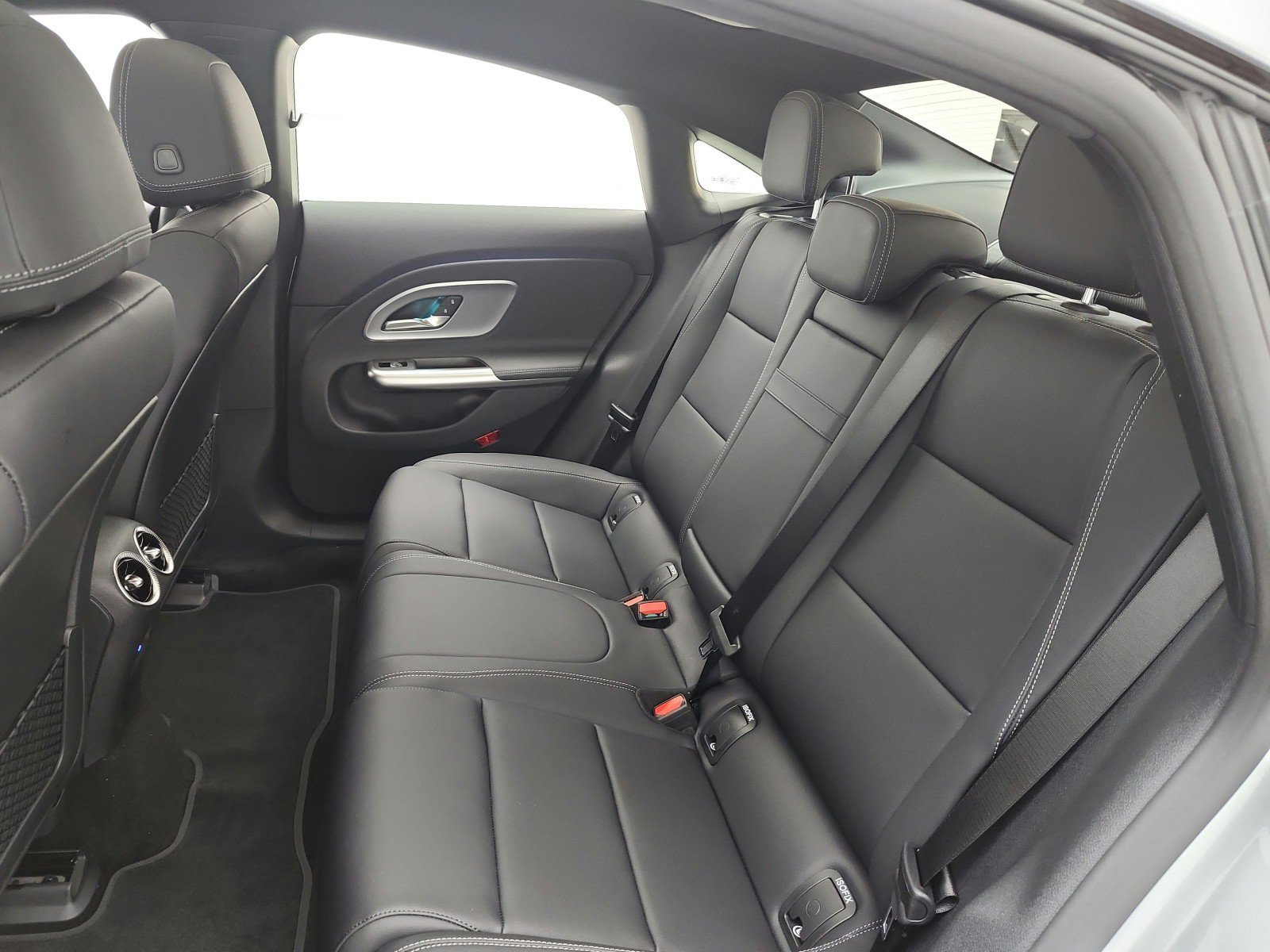 New 2027 Cirrus Silver Metallic Mercedes-Benz CLA 250+ Electric image 32