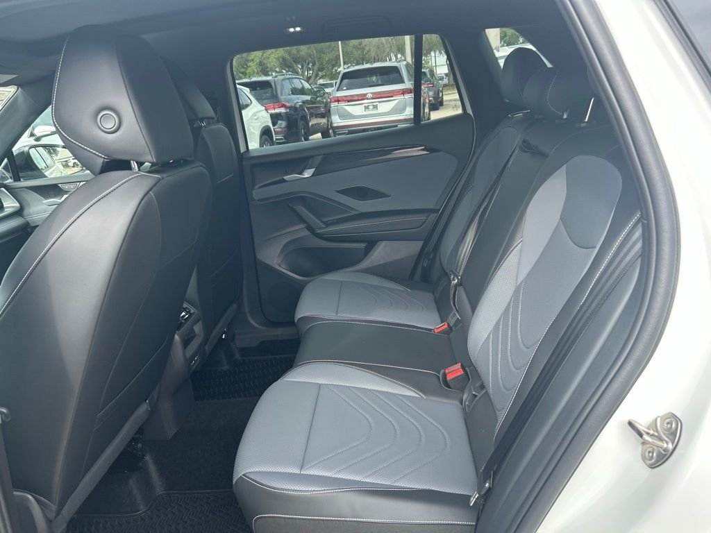 New 2026 White/off-white Volkswagen 2.0T SE R-Line Black image 46