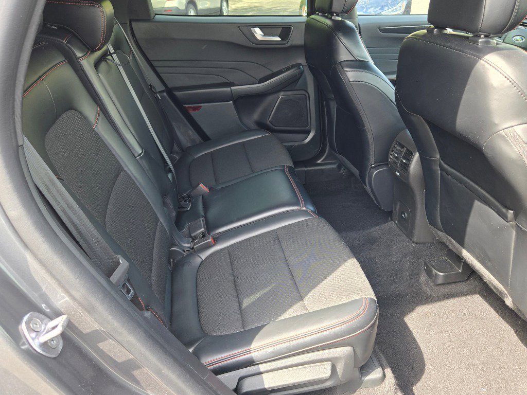 2025 Ford Escape ST-Line - Photo 11