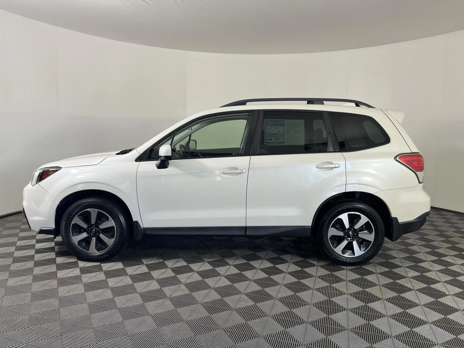 Used 2018 Crystal White Pearl Subaru Premium image 6