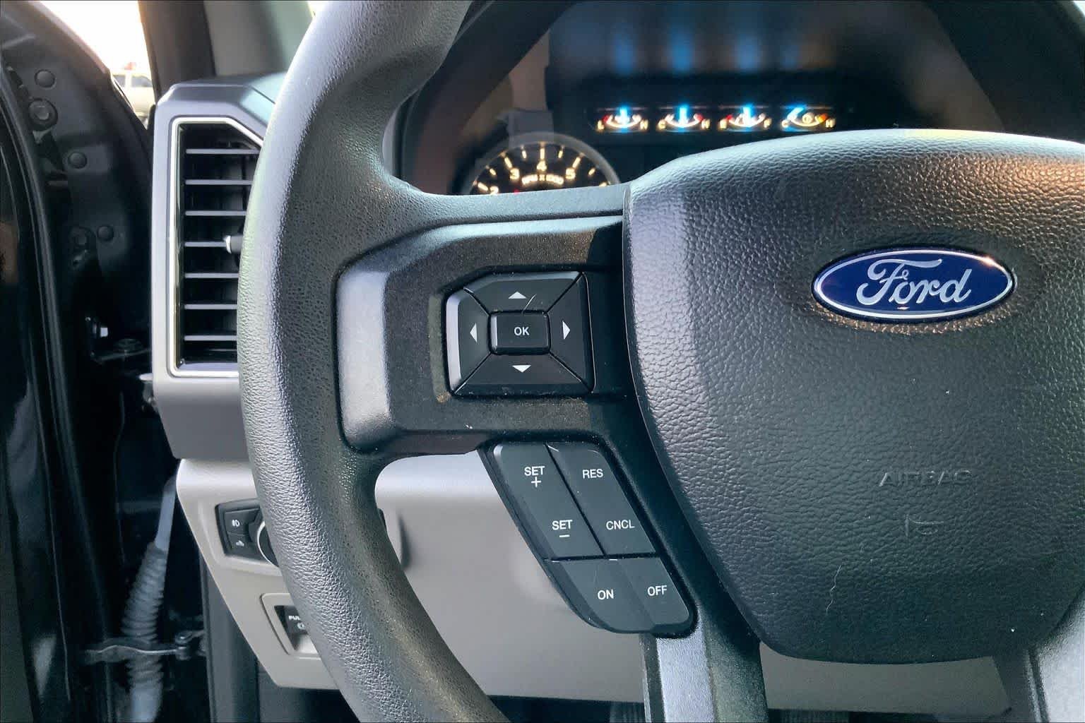 Used 2017 Shadow Black Ford XLT image 21