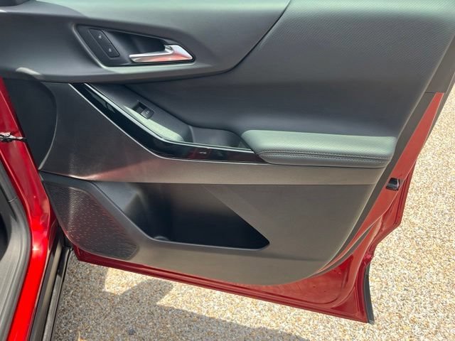 Used 2025 Radiant Red Tintcoat Chevrolet LT image 28