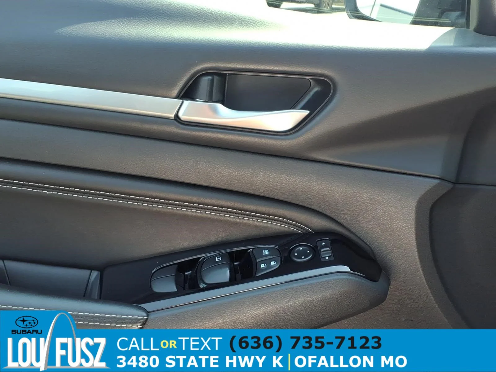 Used 2021 Super Black Nissan 2.5 SV image 23