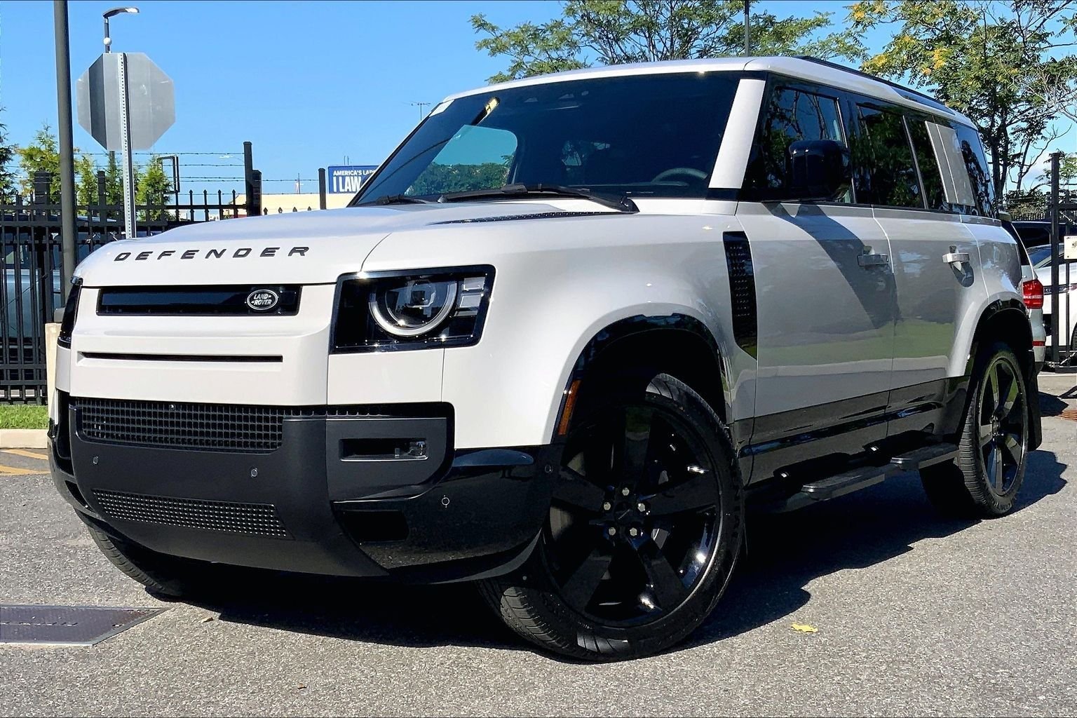 2026 Land Rover Defender 110