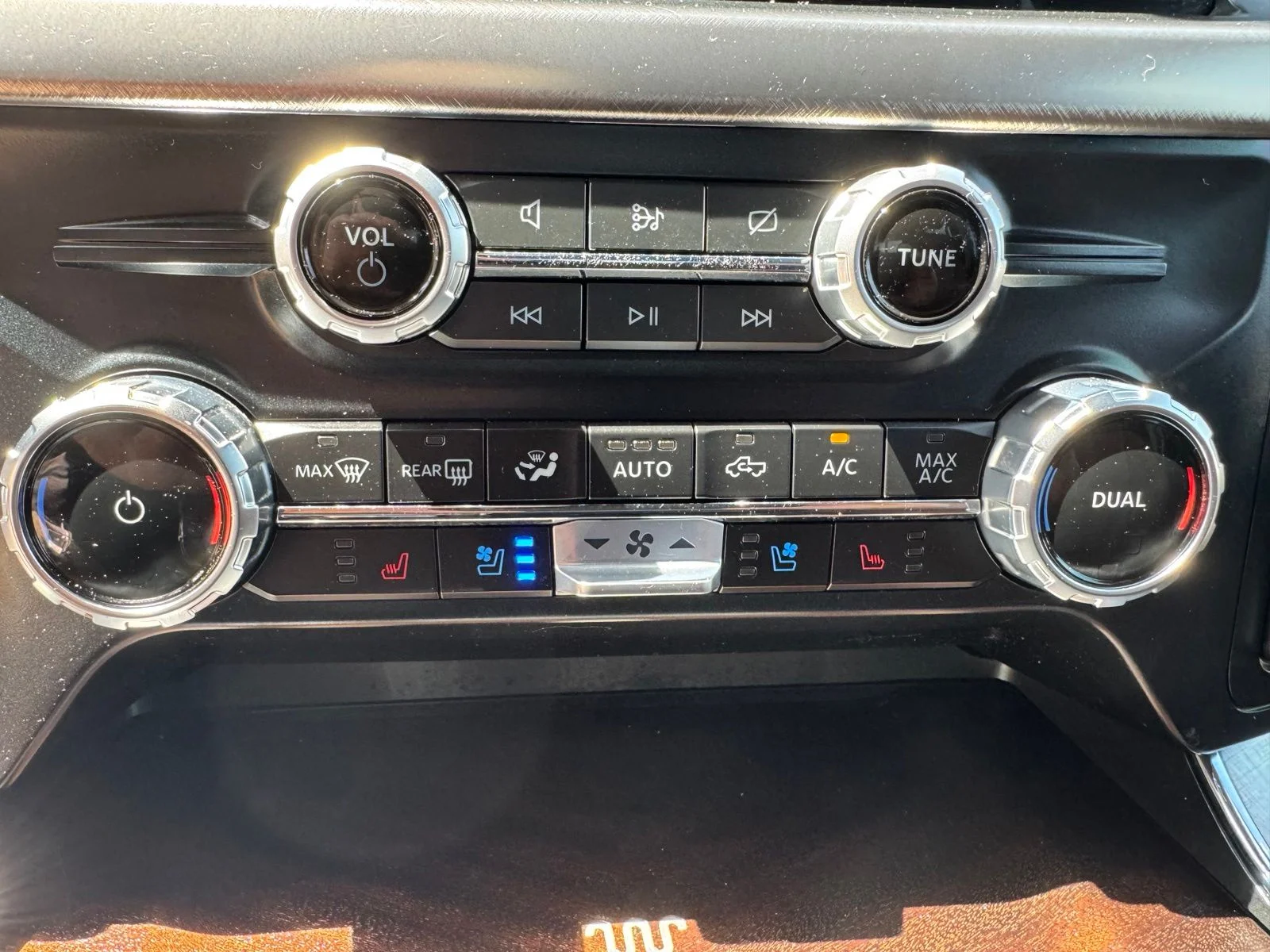 Used 2023 Gray Ford King Ranch image 29